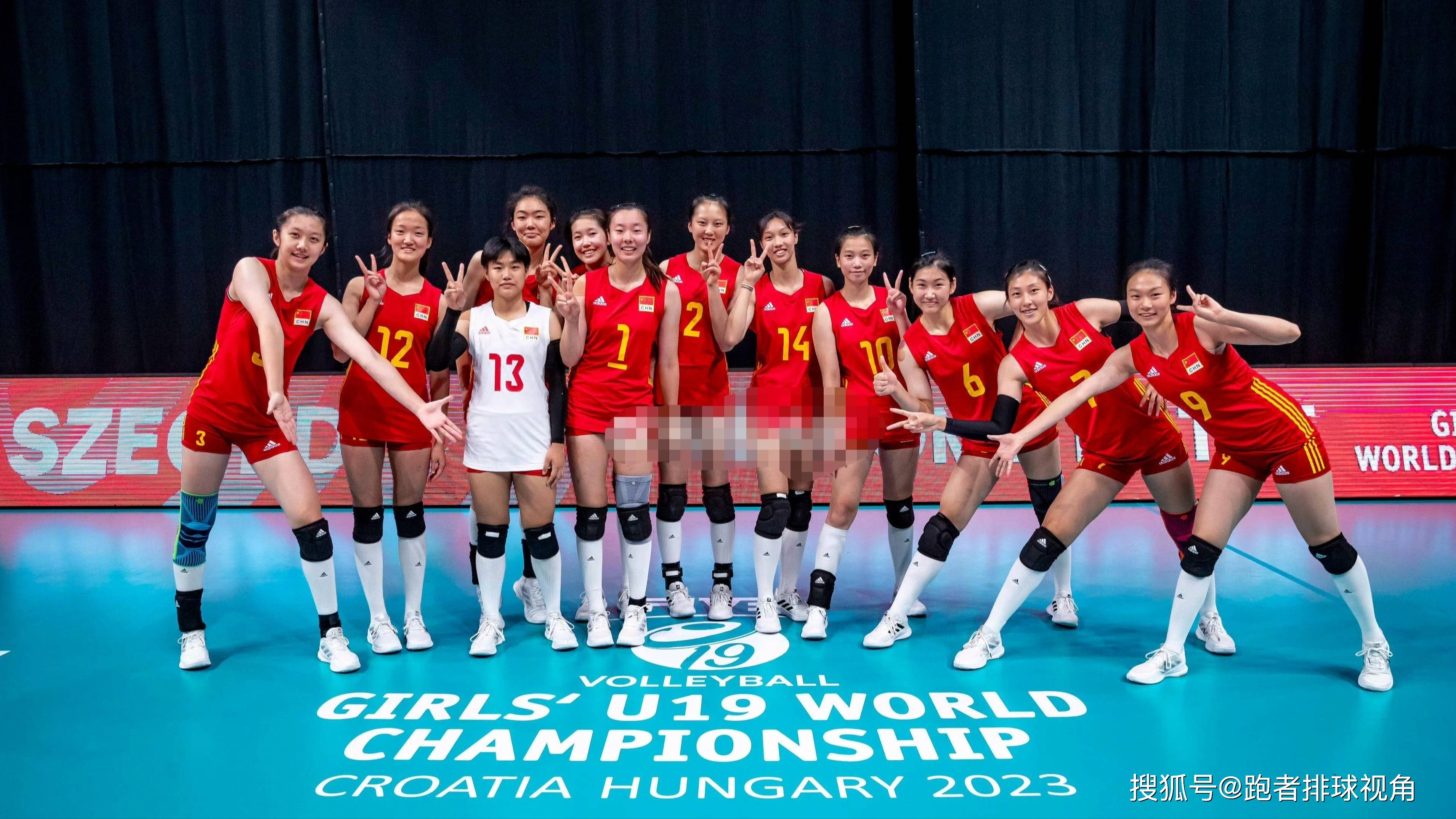 中国女子排球队实力出众，一路领先