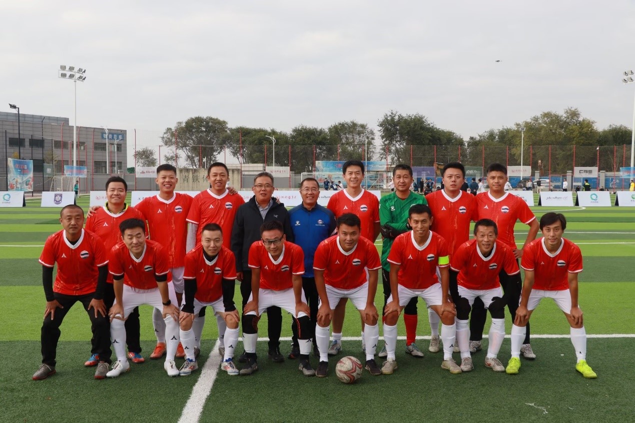 选手们在足球比赛中发挥出色