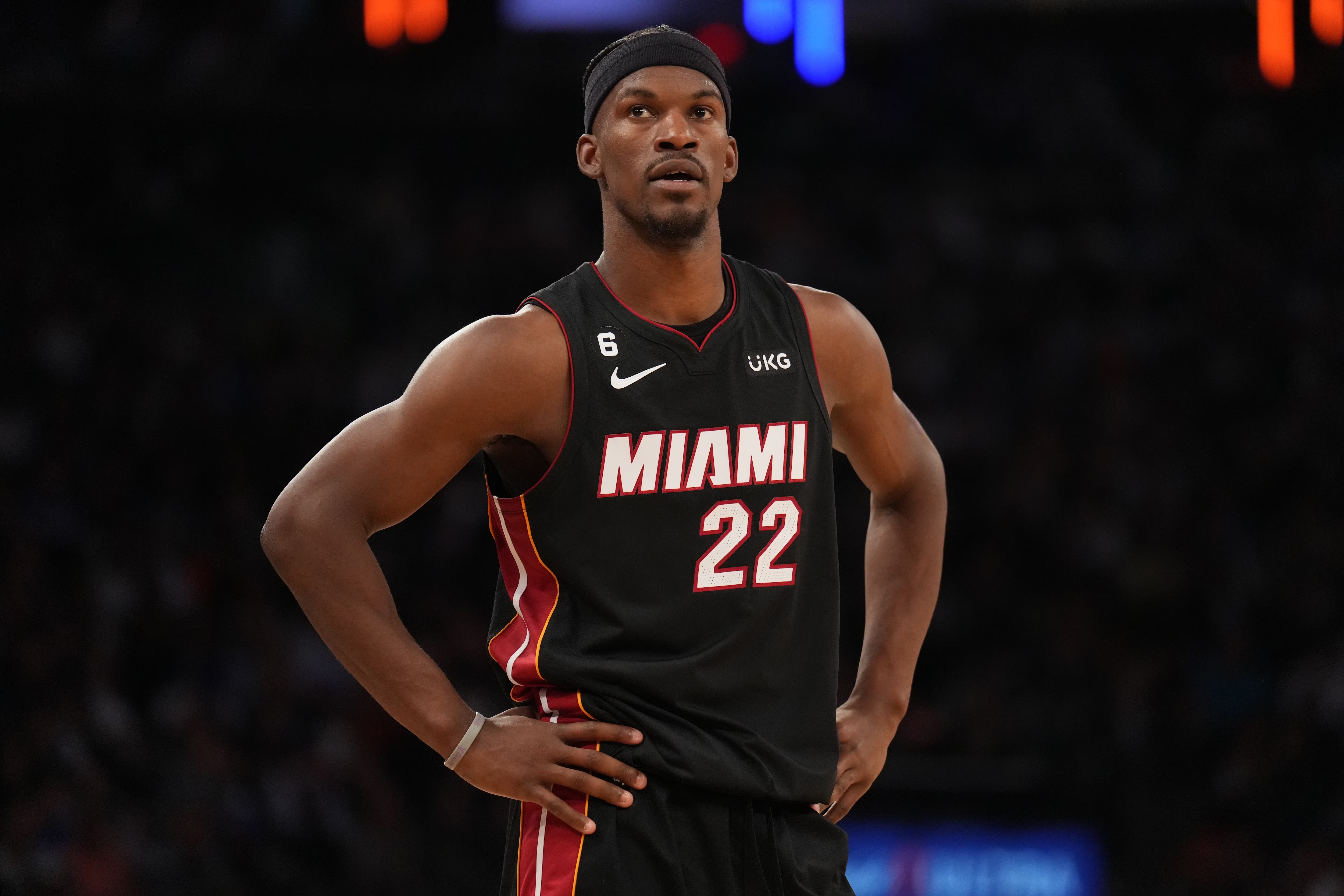 热火战胜森林狼，巴特勒意外受伤