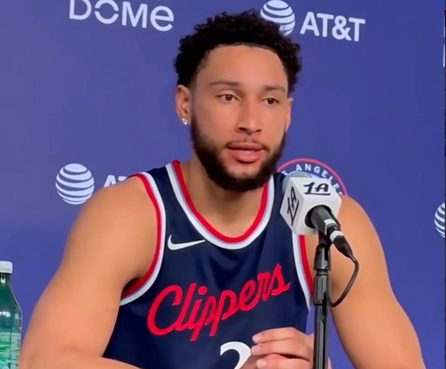 关于加拿大男篮险胜日本男篮，西蒙斯高光表现的信息