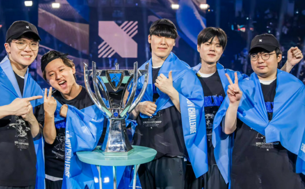 包含S赛赛事精彩瞬间盘点，年度回顾震撼登场的词条