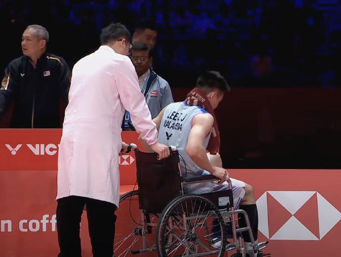 中国队完胜马来西亚队，李梓嘉带队取胜