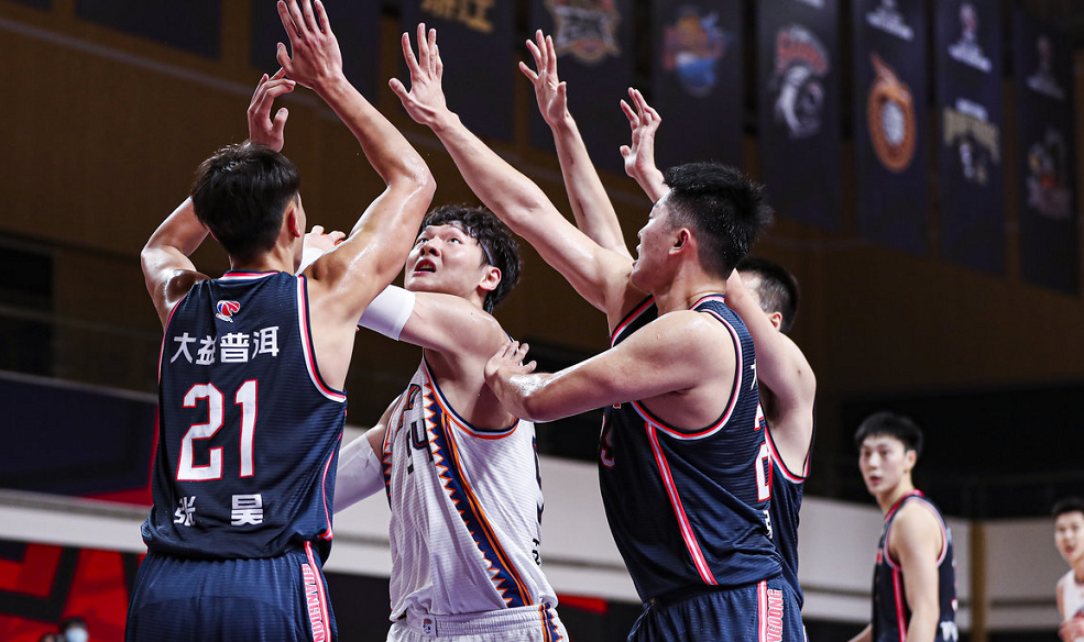 上海队完胜福建队，陶汉林带队取胜