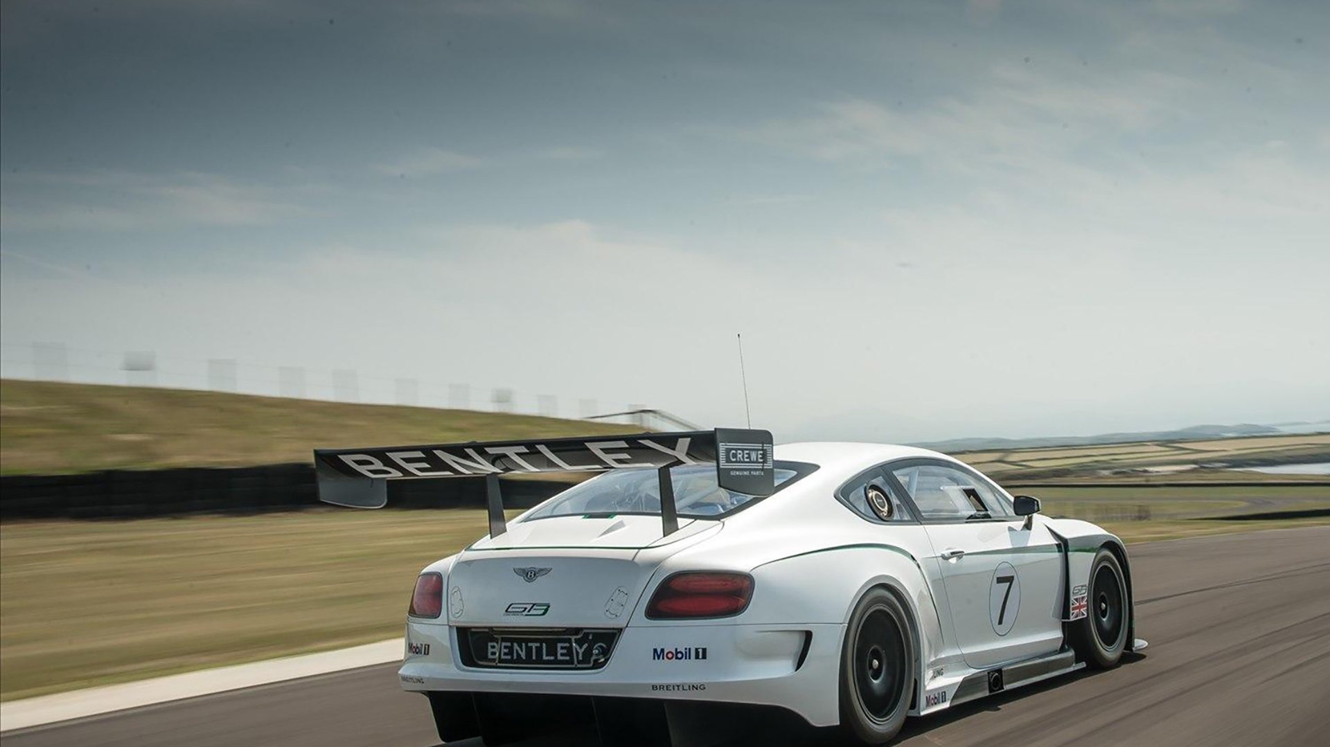 雷霆万钧破活塞，班凯罗关键战不手软，冷血绝杀铸就英雄本色