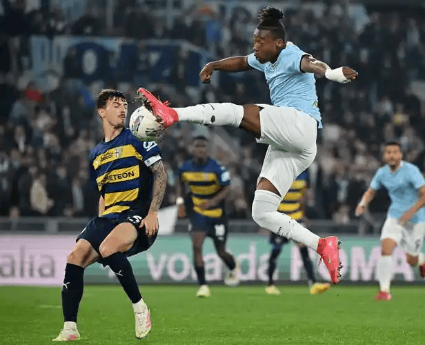 拉齐奥对阵罗马，阿尔瓦雷斯防守端锁死对手