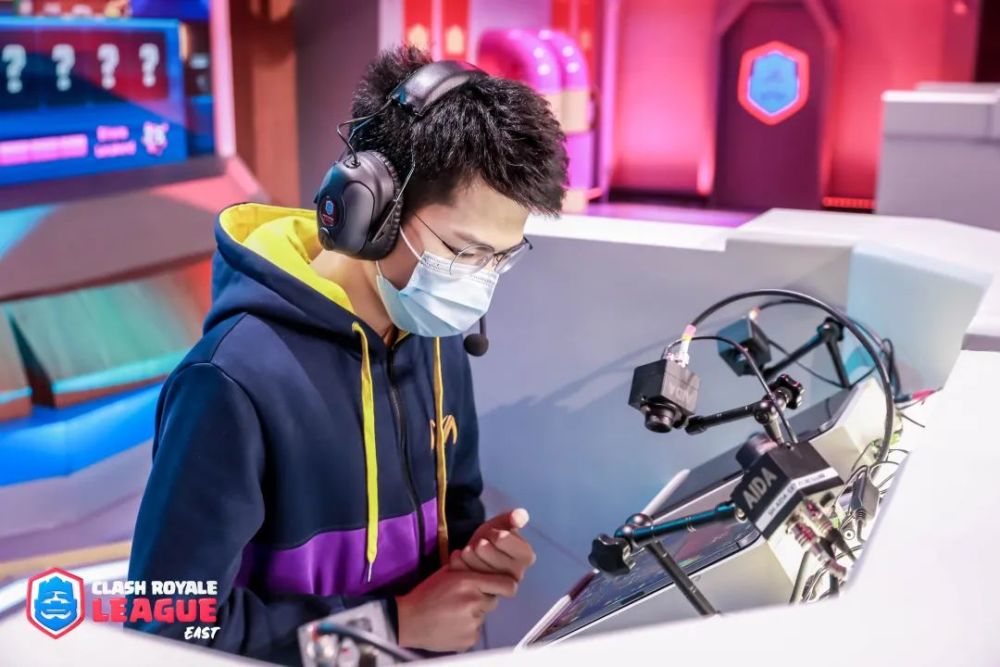 东决关键战之夜，哈兰德关键战不手软